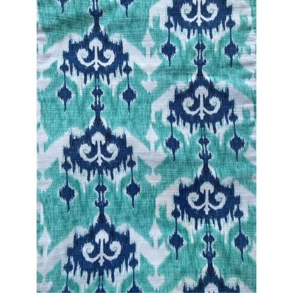Threshold Turquoise Blue White‎ Table Runner Tassels - Picture 4 of 6